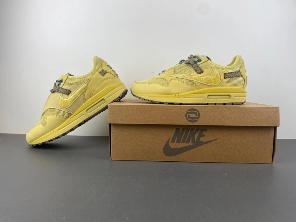 Travis Scott Nike Air Max 1 Wheat DO9392-700