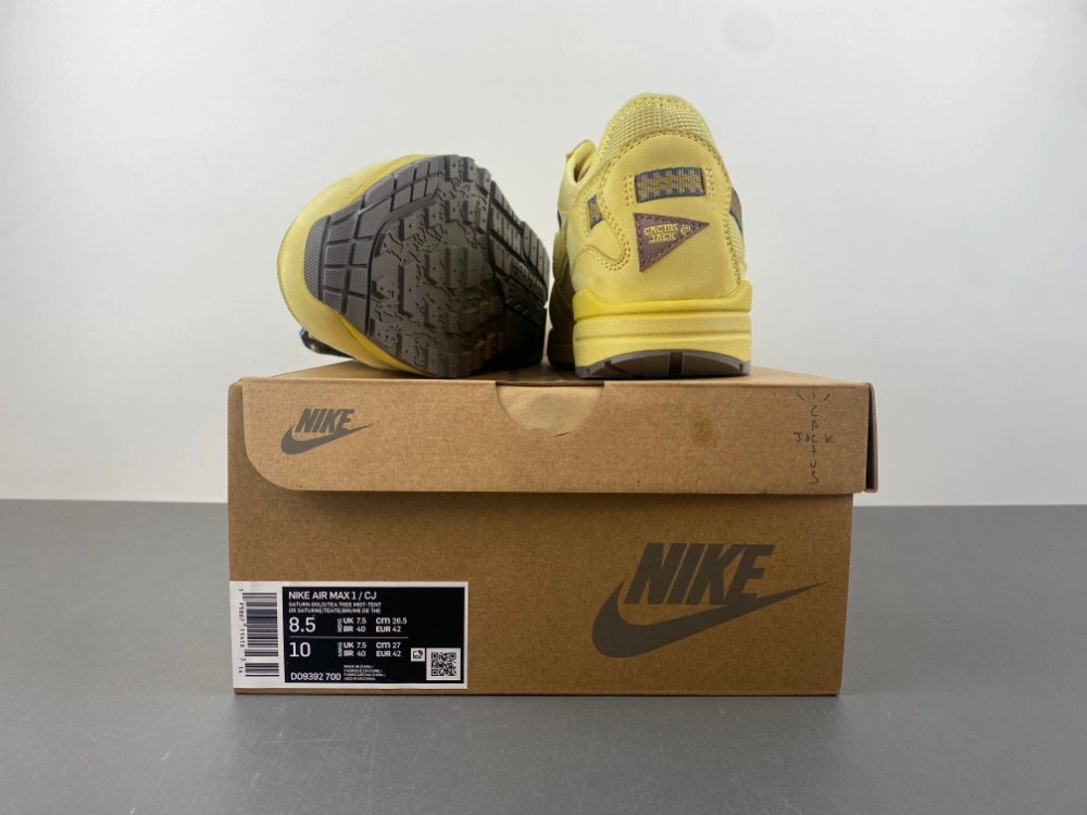 Travis Scott Nike Air Max 1 Wheat DO9392-700