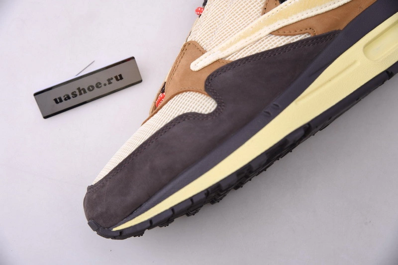 Travis Scott Nike Air Max 1 do9392-200