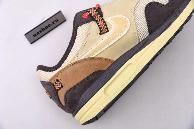 Travis Scott Nike Air Max 1 do9392-200