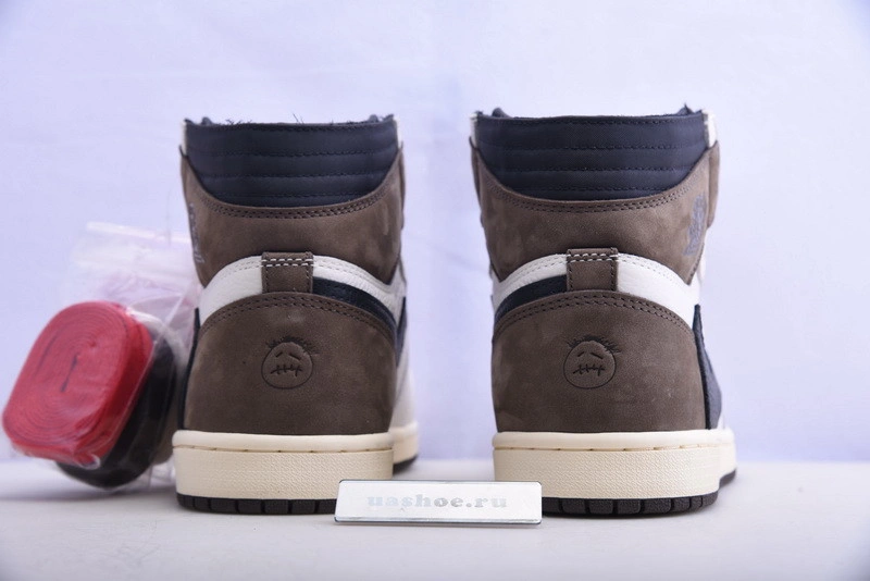 Travis Scott x Air Jordan 1  CD4487-101