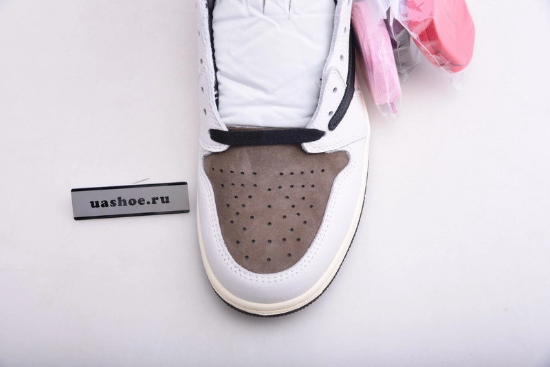 Travis Scott x Air Jordan 1  CD4487-101