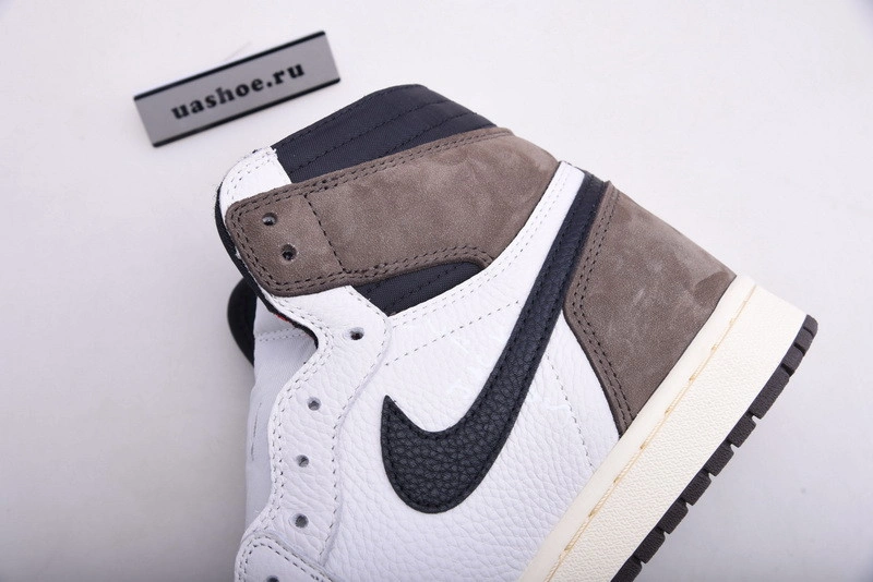Travis Scott x Air Jordan 1  CD4487-101