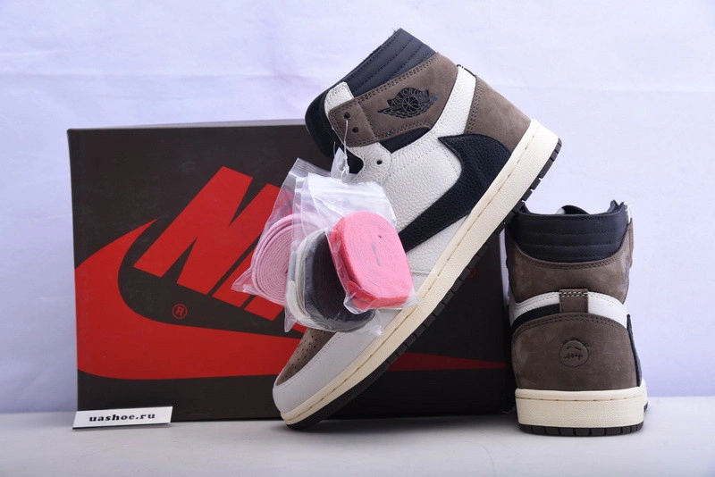 Travis Scott x Air Jordan 1  CD4487-101