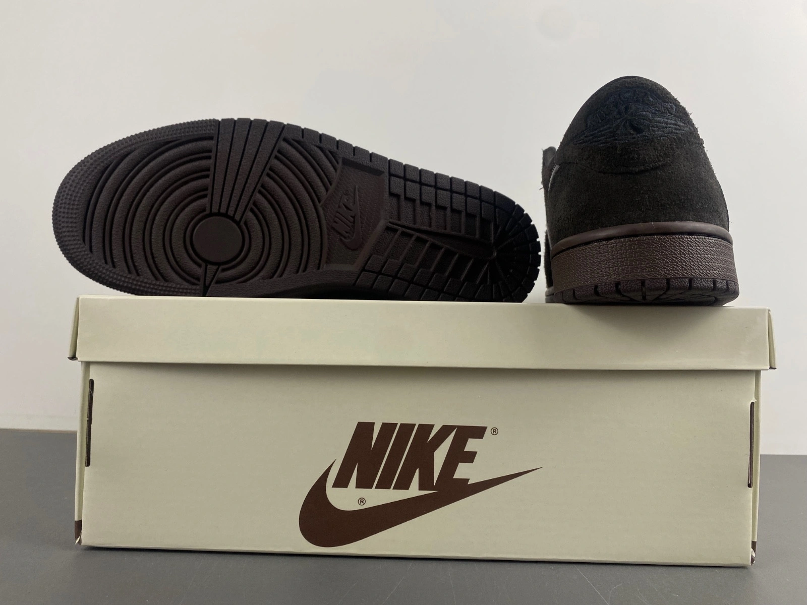Travis Scott x Air Jordan 1 Low OG Velvet Brown DM7866-202