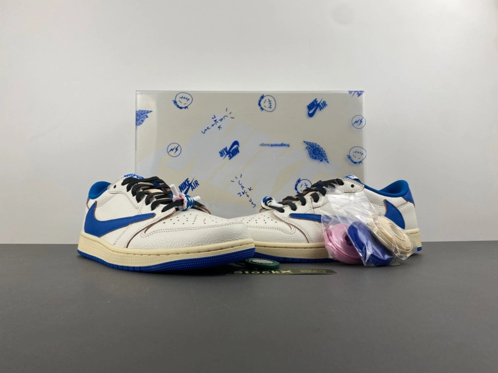 Travis Scott x Fragment x Air Jordan 1 Low OG DM7866-104