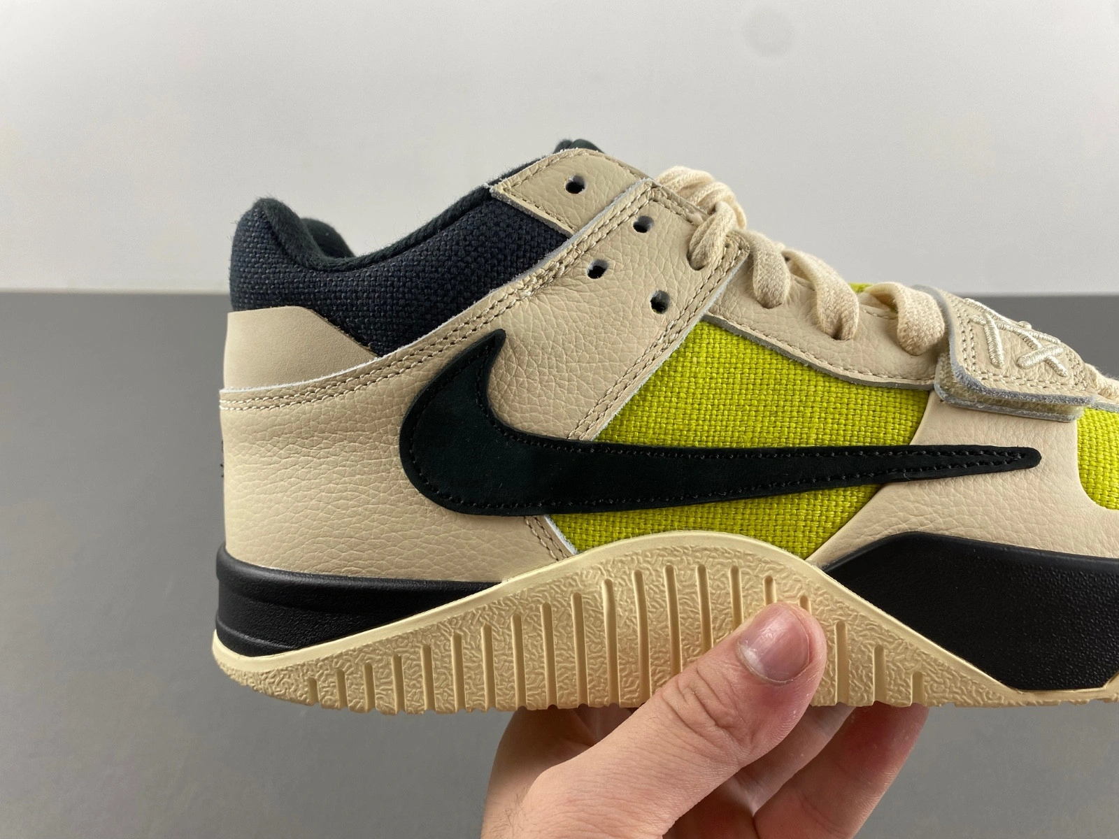 Travis Scott x Jordan Jumpman Jack TR “Bright Cactus FZ8117-102