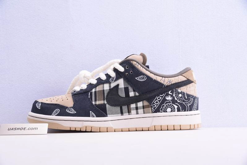 Travis Scott x Nike SB Dunk Low CT5053-001