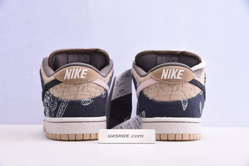 Travis Scott x Nike SB Dunk Low CT5053-001