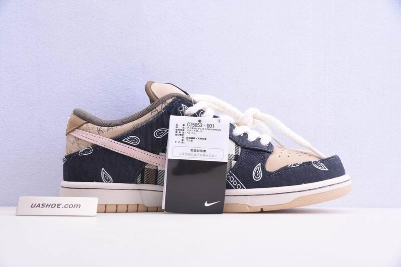 Travis Scott x Nike SB Dunk Low CT5053-001