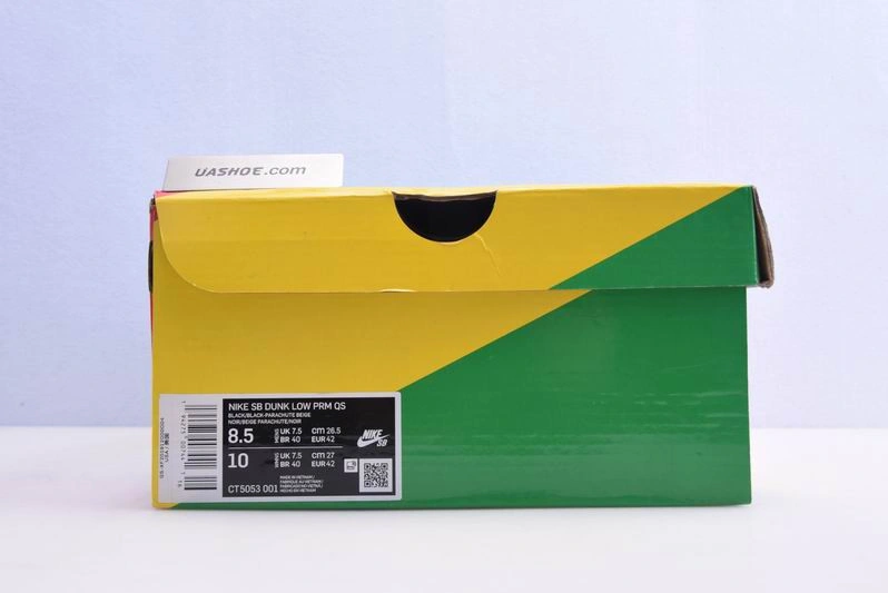 Travis Scott x Nike SB Dunk Low CT5053-001