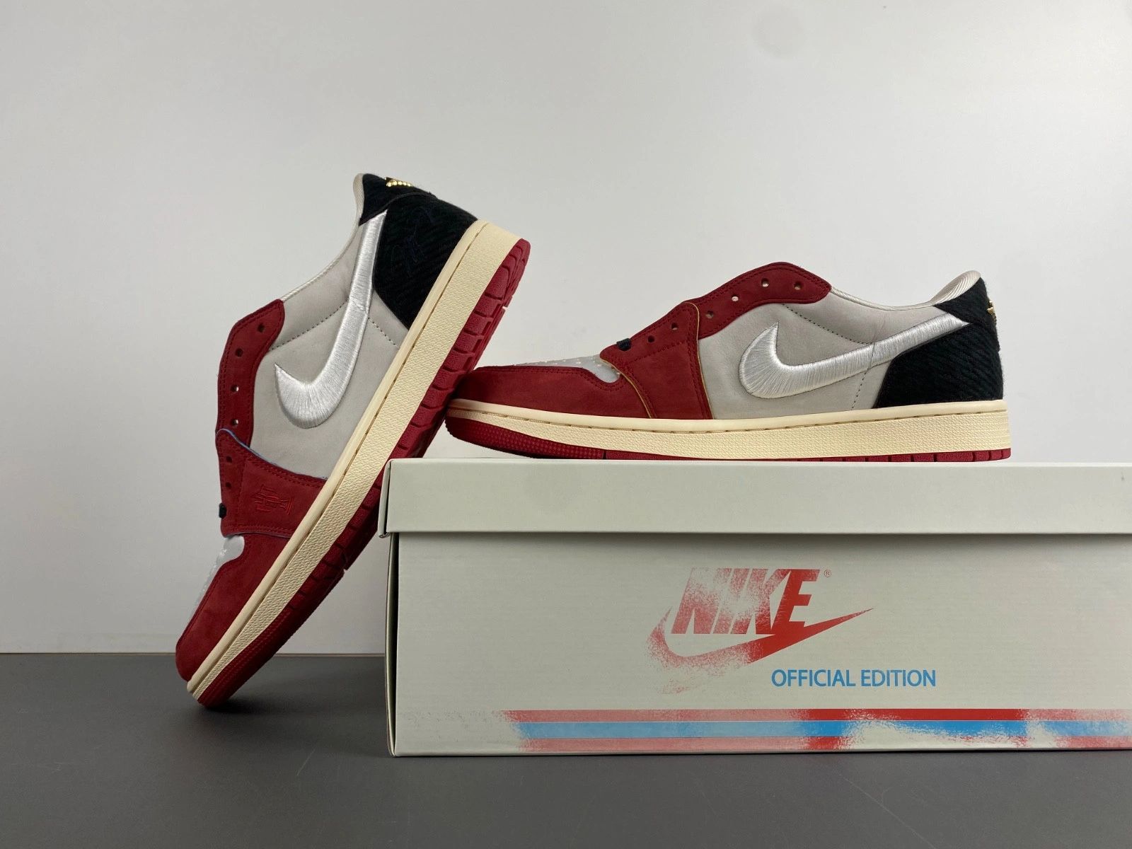 Trophy Room x Air Jordan 1 Low OG Home HV6157-100