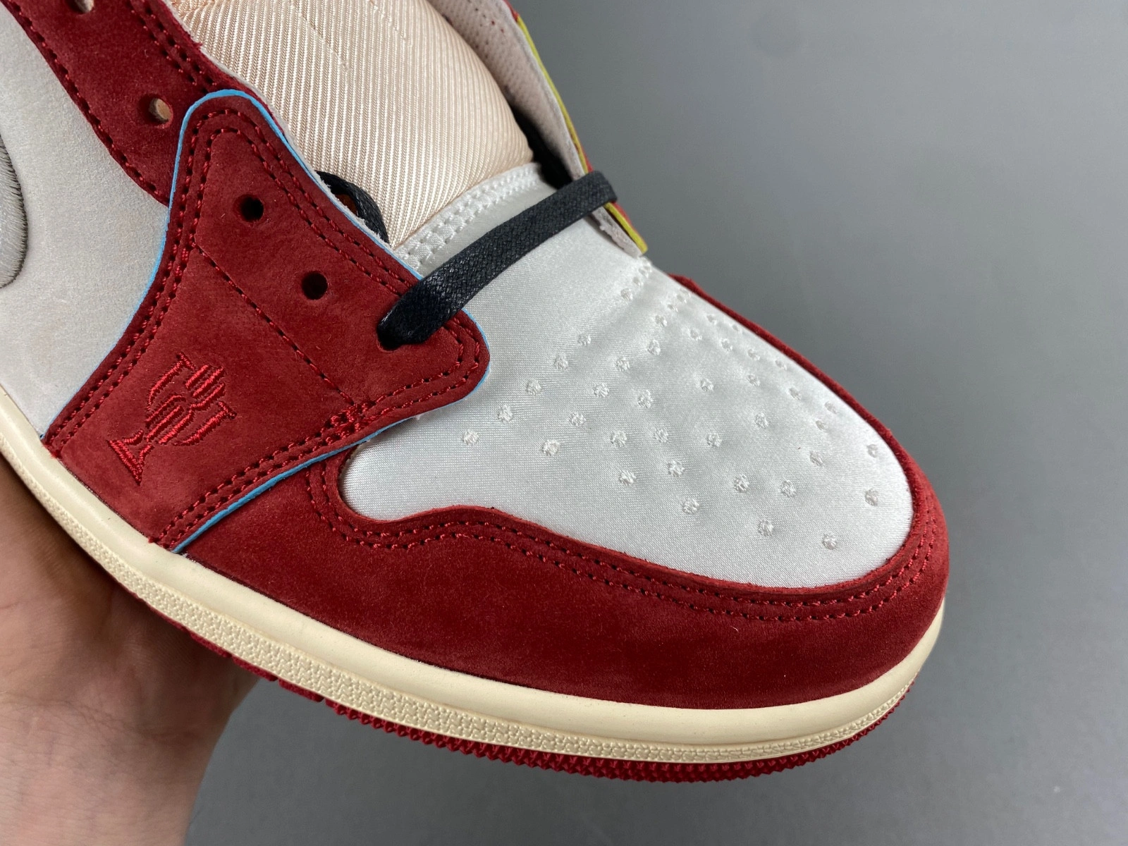 Trophy Room x Air Jordan 1 Low OG Home HV6157-100