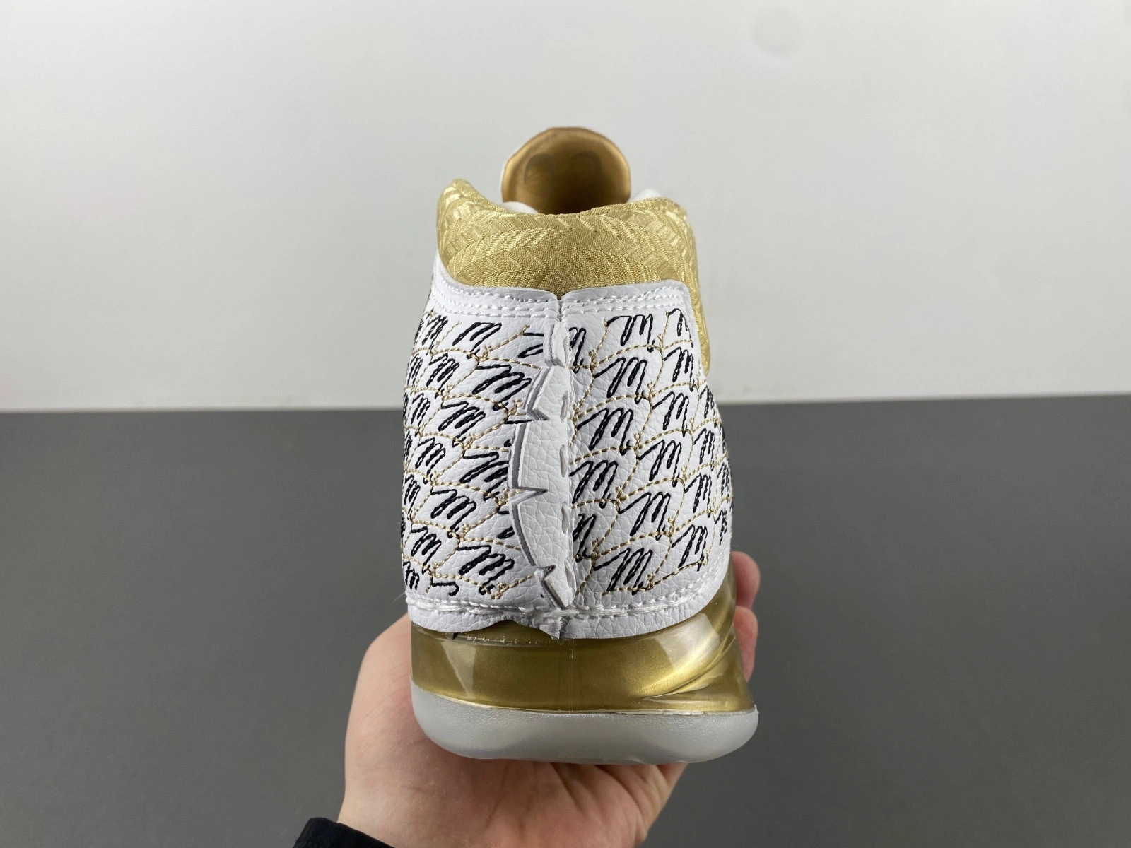 Trophy Room x Air Jordan 23 Retro 'White' 853336-123
