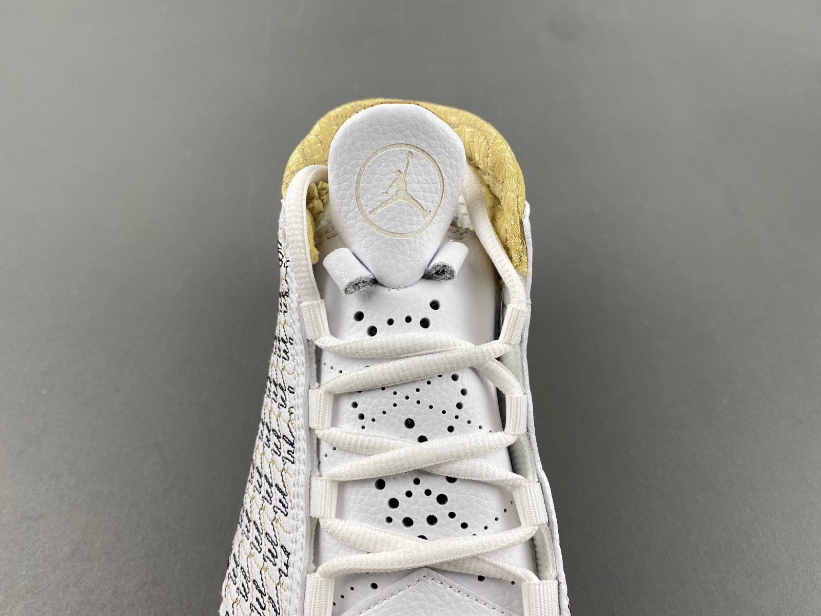 Trophy Room x Air Jordan 23 Retro 'White' 853336-123