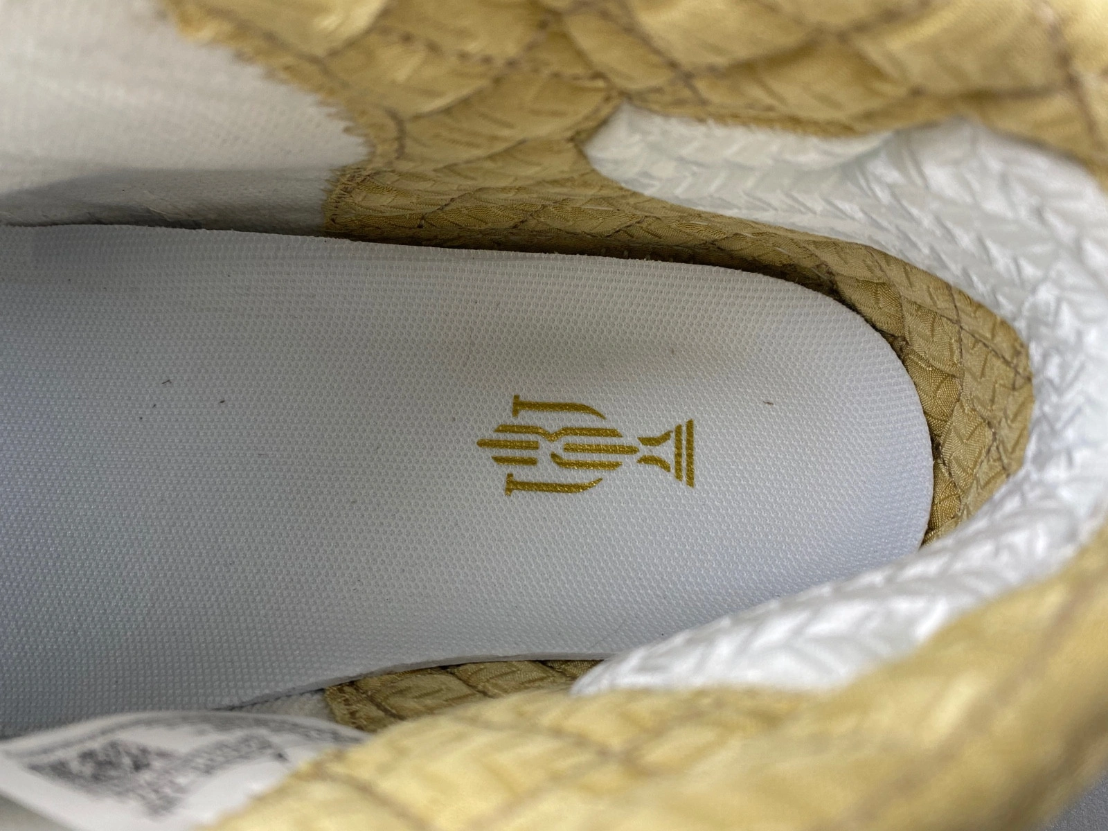 Trophy Room x Air Jordan 23 Retro 'White' 853336-123