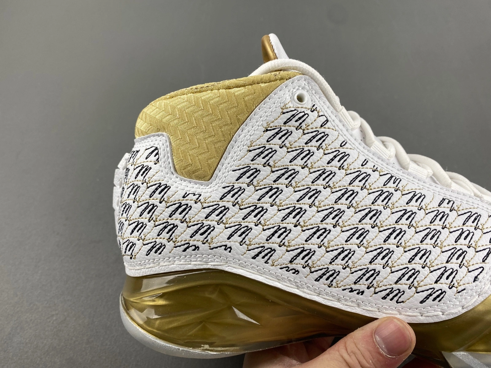 Trophy Room x Air Jordan 23 Retro 'White' 853336-123