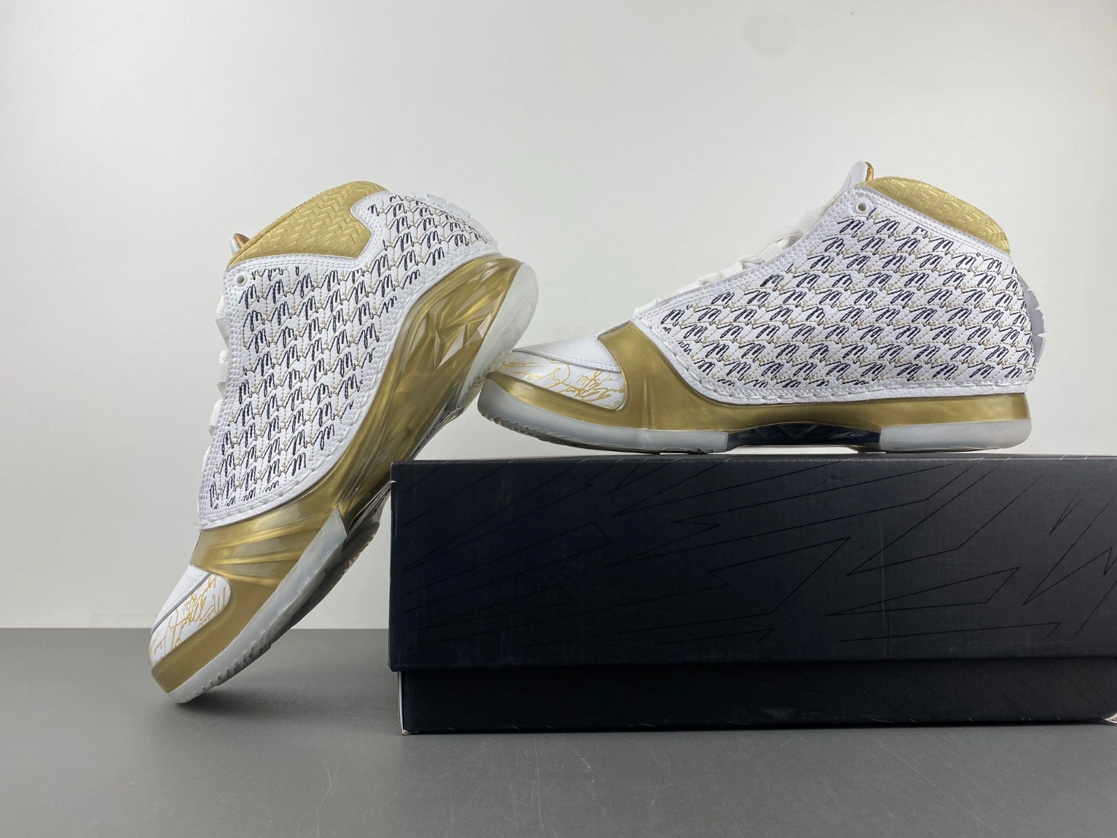 Trophy Room x Air Jordan 23 Retro 'White' 853336-123