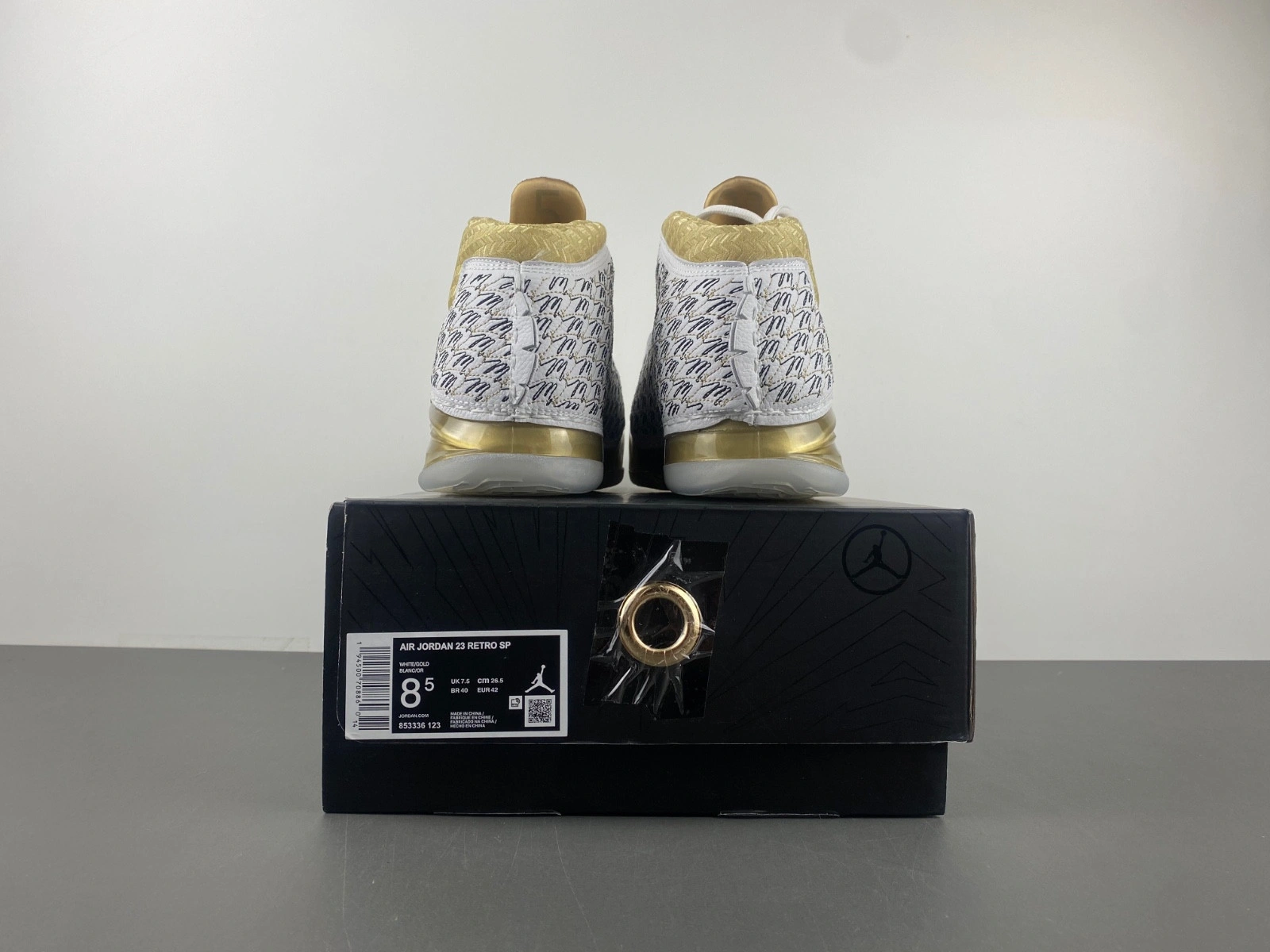 Trophy Room x Air Jordan 23 Retro 'White' 853336-123