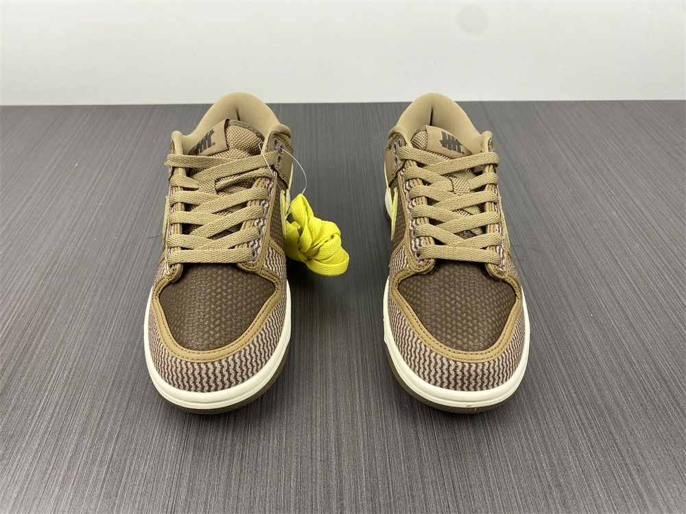 Undefeated x Dunk Low SP 'Canteen' - Nike - DH3061 200