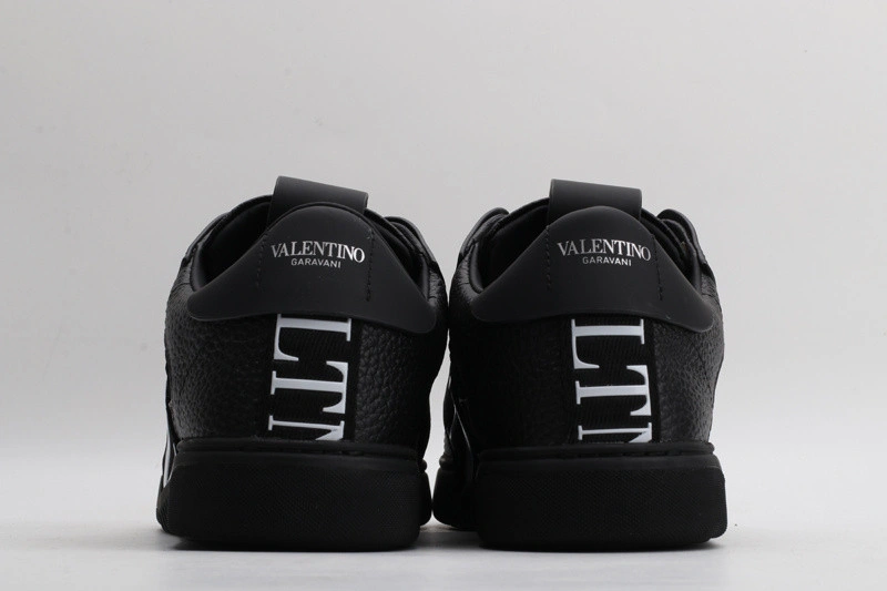 VALEN1N0 sneaker