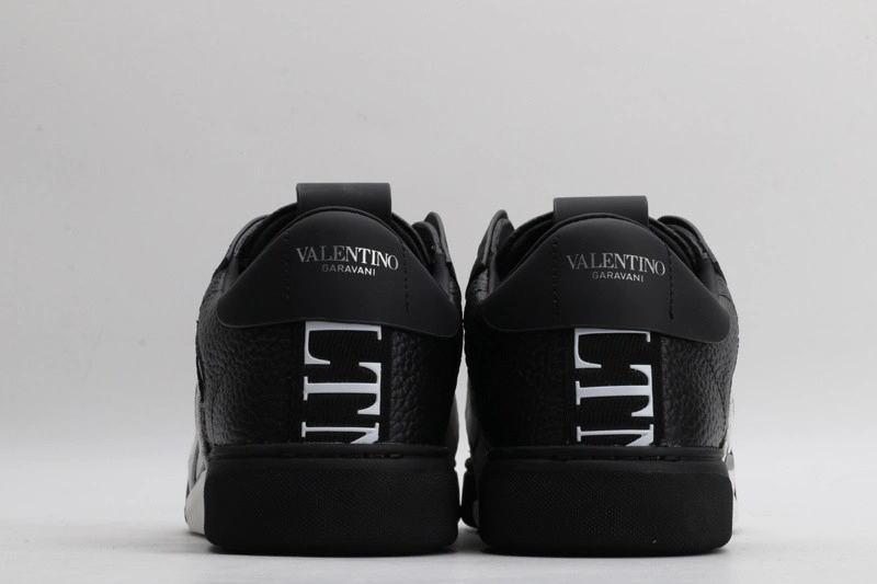 VALEN1N0 sneaker