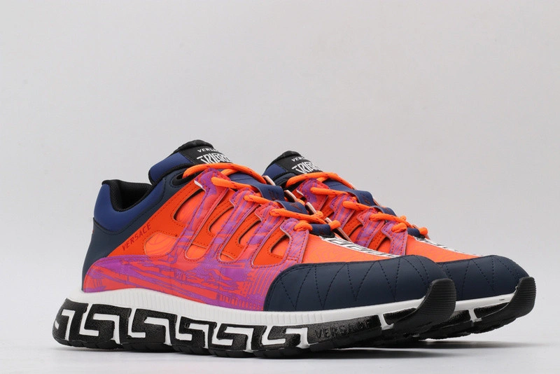 Vesace  Sneakers
