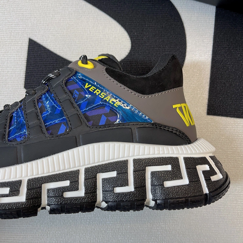 Vesace  Sneakers
