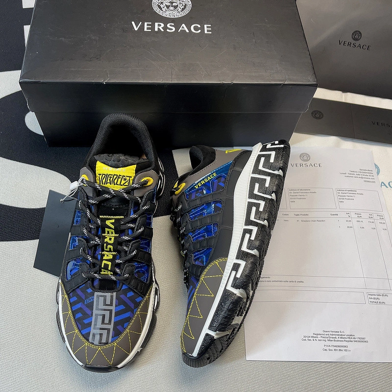Vesace  Sneakers