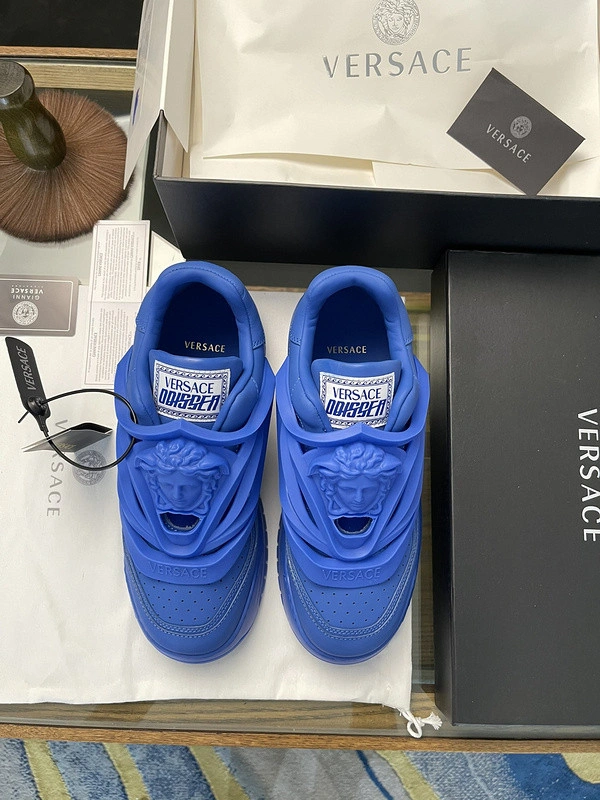 Vesace  Sneakers