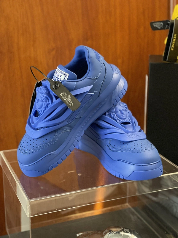Vesace  Sneakers