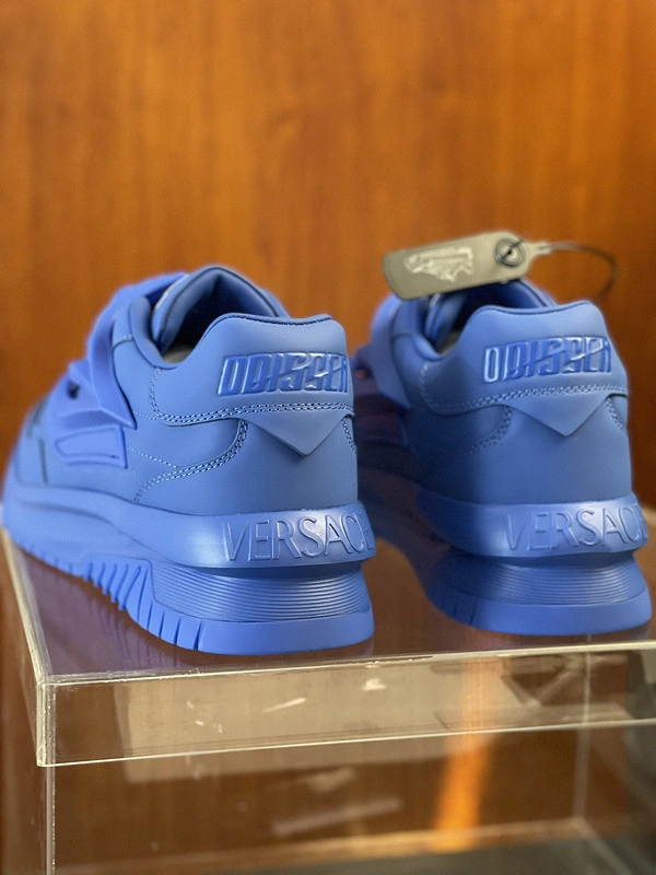 Vesace  Sneakers