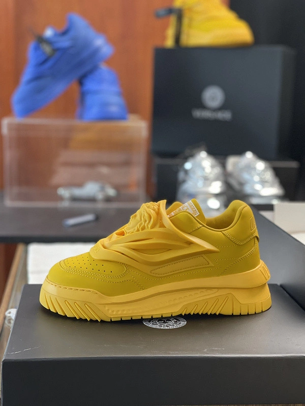Vesace  Sneakers