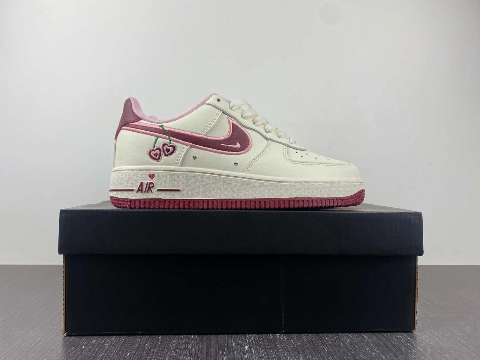 Wmns Air Force 1 Low 'Valentine's Day 2023'   FD4616-161