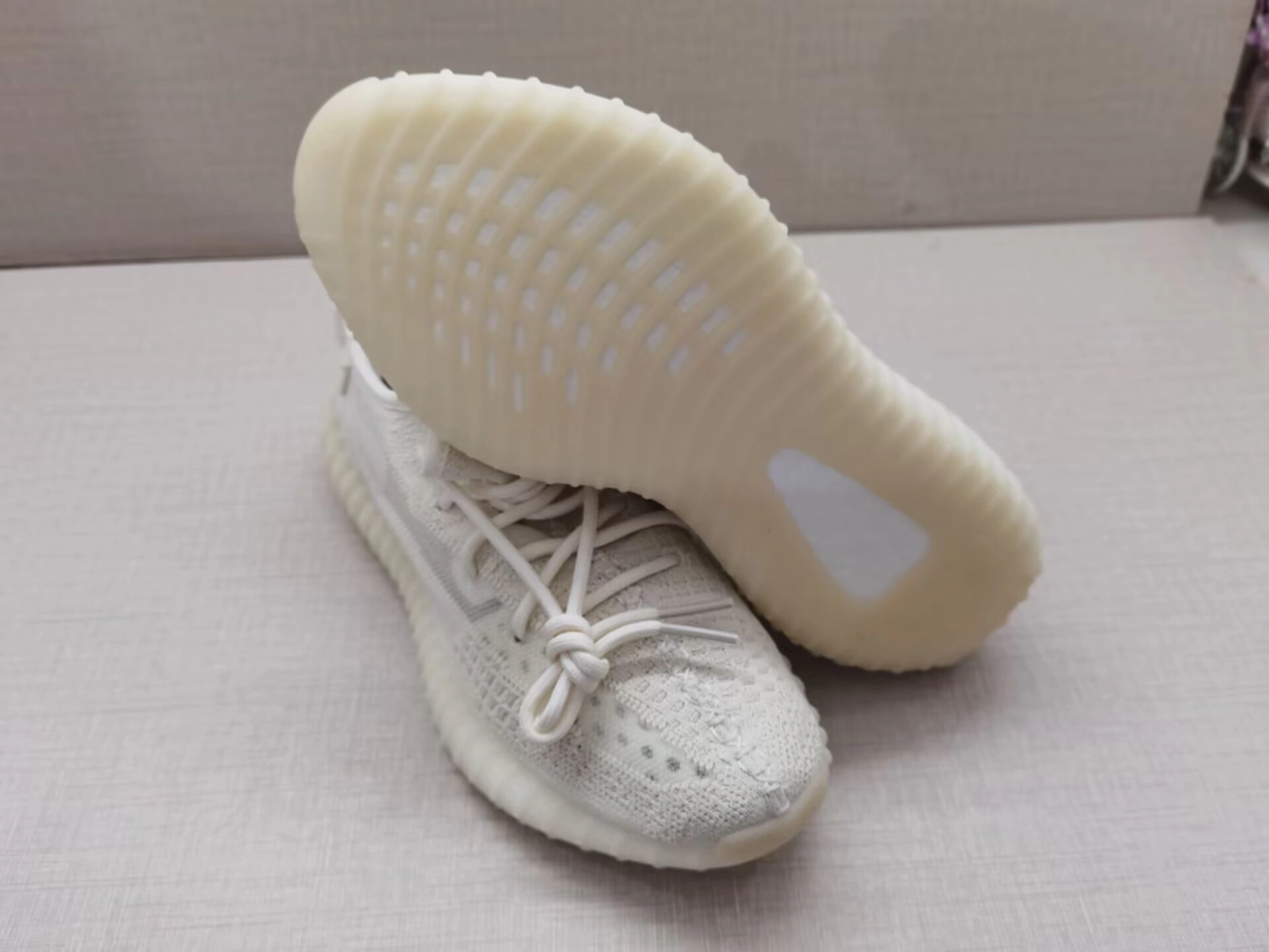 Yeezy Boost 350 V2 