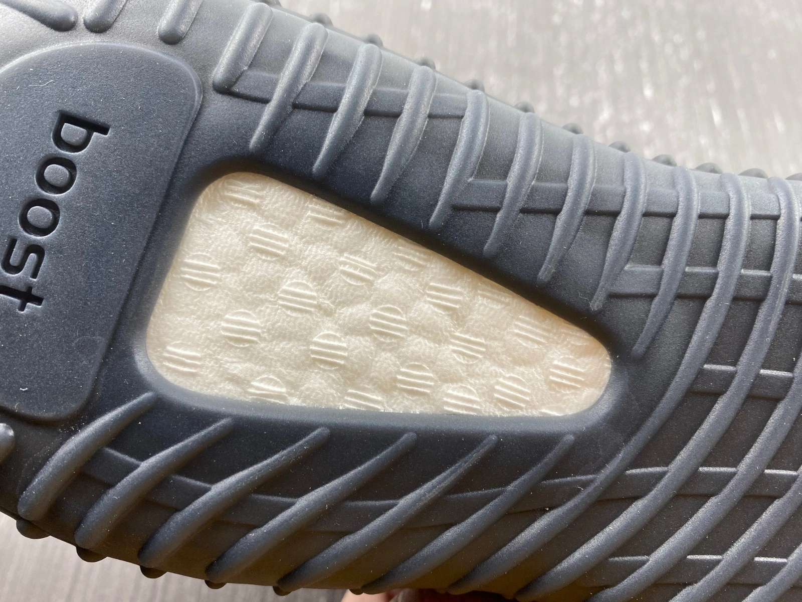 Yeezy Boost 350 V2 “MX Grey” ID4811
