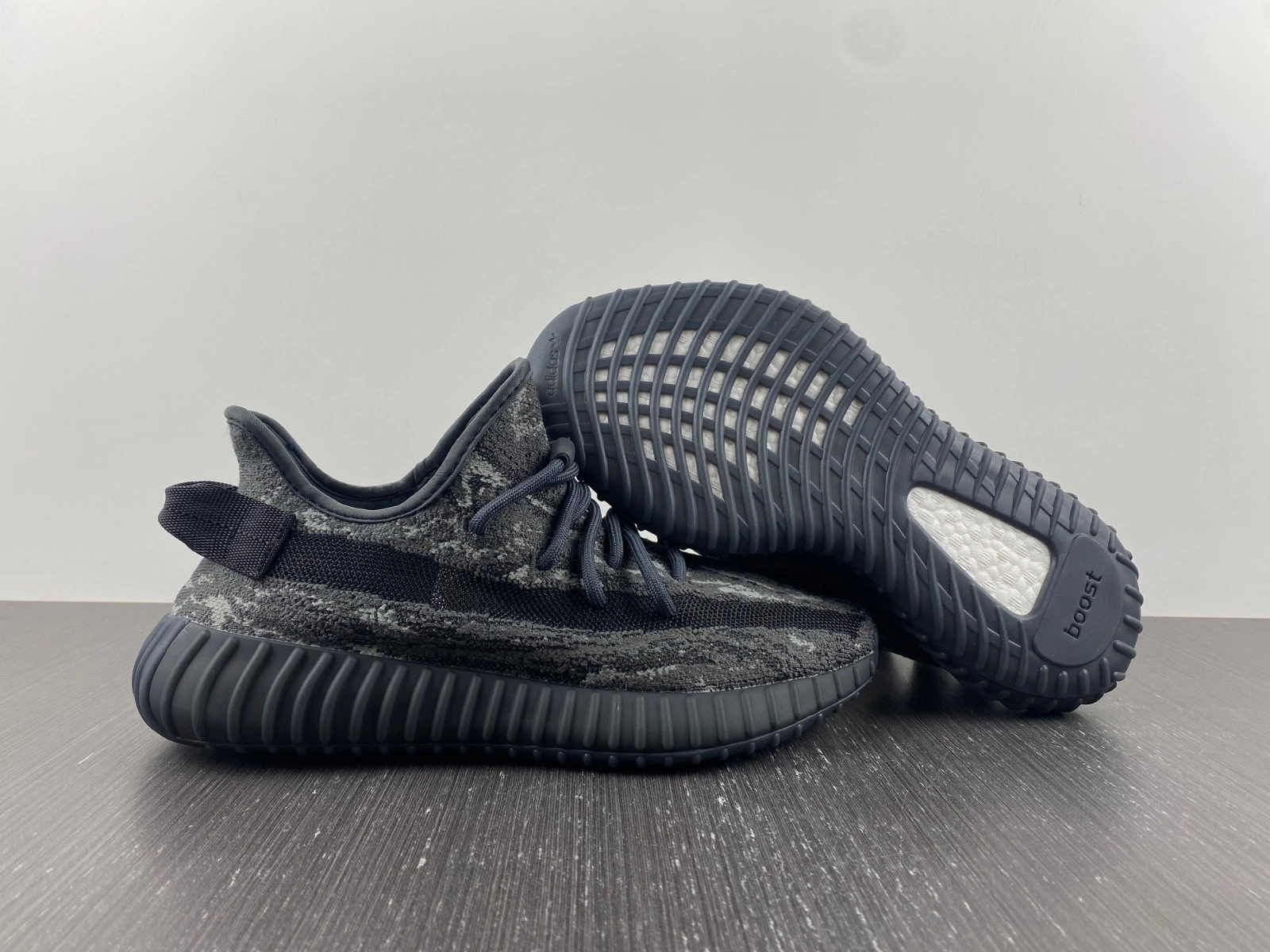 Yeezy Boost 350 V2 “MX Grey” ID4811