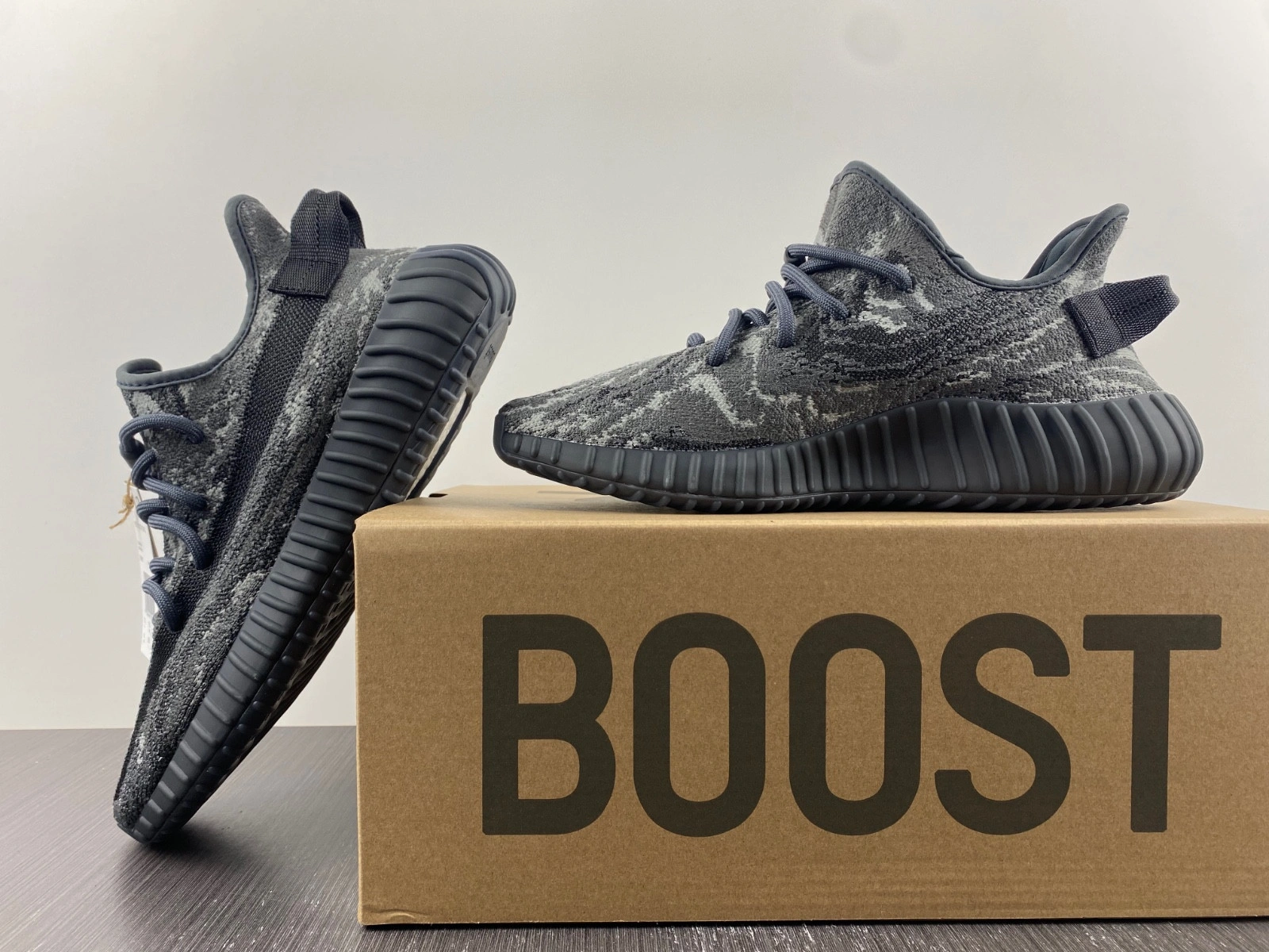 Yeezy Boost 350 V2 “MX Grey” ID4811