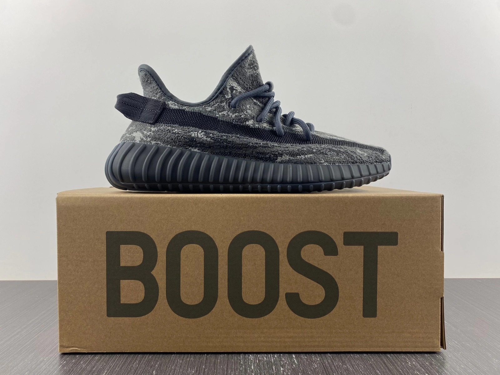 Yeezy Boost 350 V2 “MX Grey” ID4811