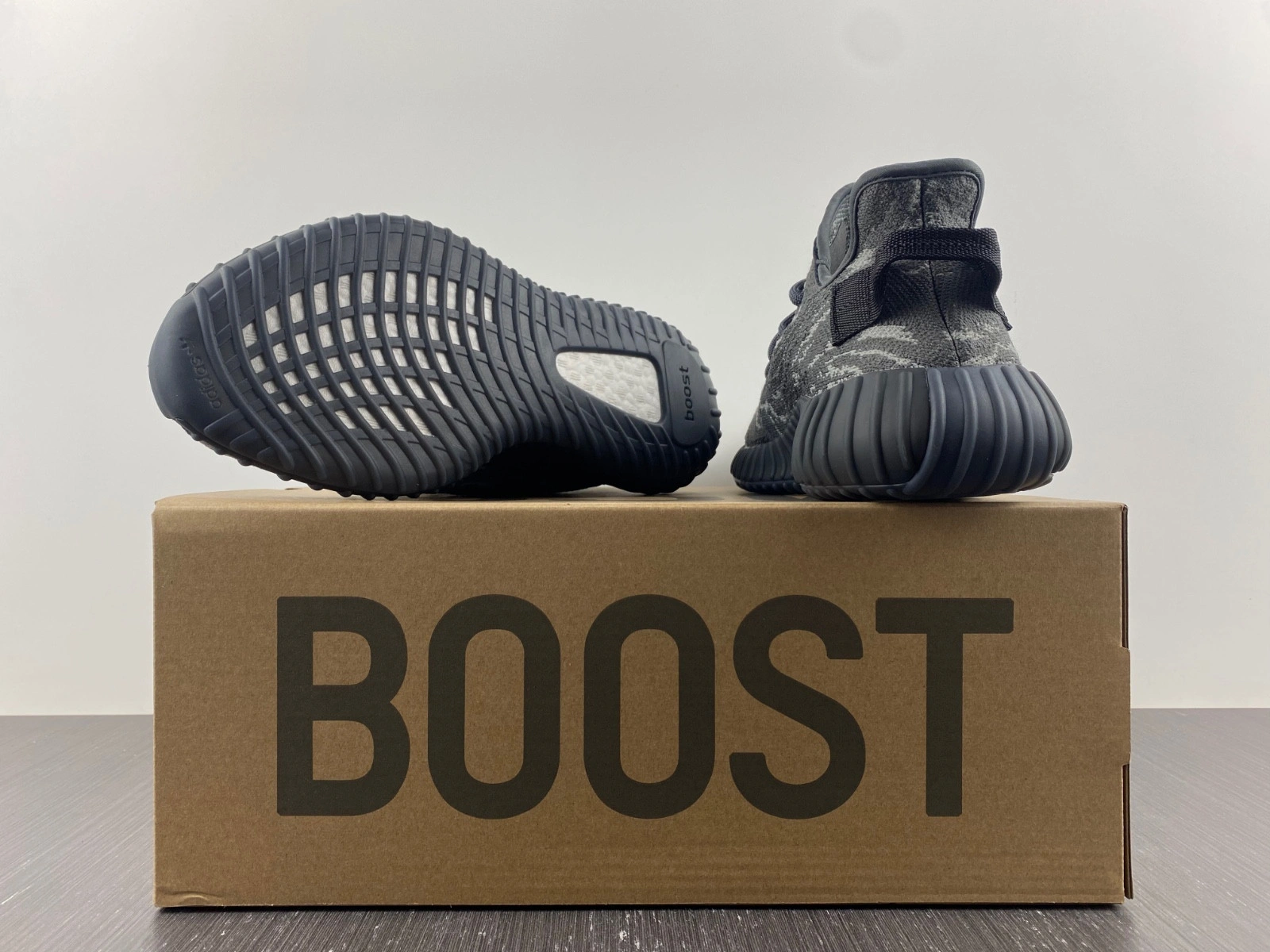 Yeezy Boost 350 V2 “MX Grey” ID4811