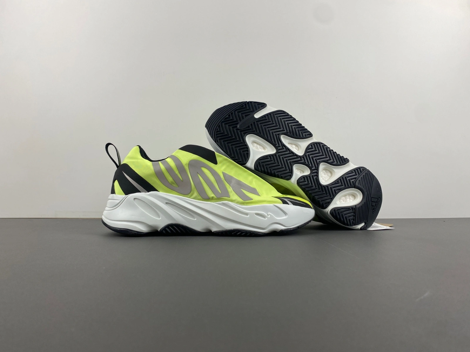 Yeezy Boost 700 MNVN Laceless 'Phosphor' - GY2055
