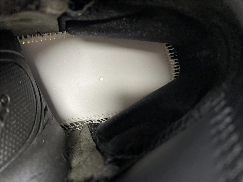 Yeezy Quantum adidas Yeezy Quantum “Barium”  EG1536