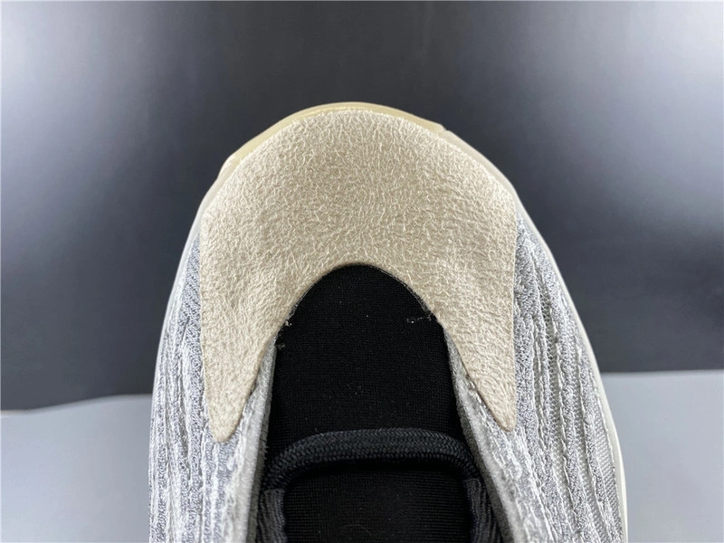Yeezy Quantum adidas Yeezy Quantum “Barium”  EG1536