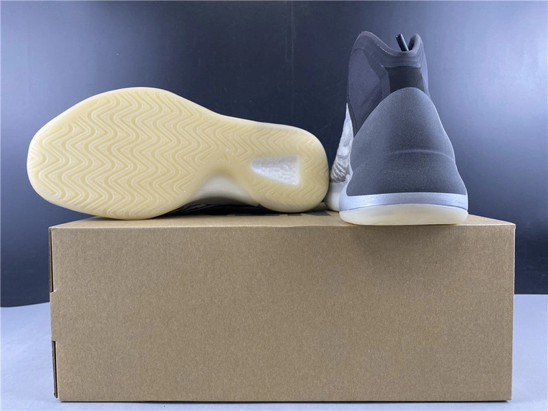 Yeezy Quantum adidas Yeezy Quantum “Barium”  EG1536