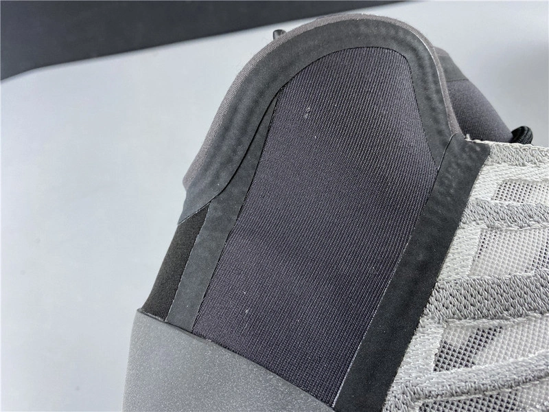 Yeezy Quantum adidas Yeezy Quantum “Barium”  EG1536