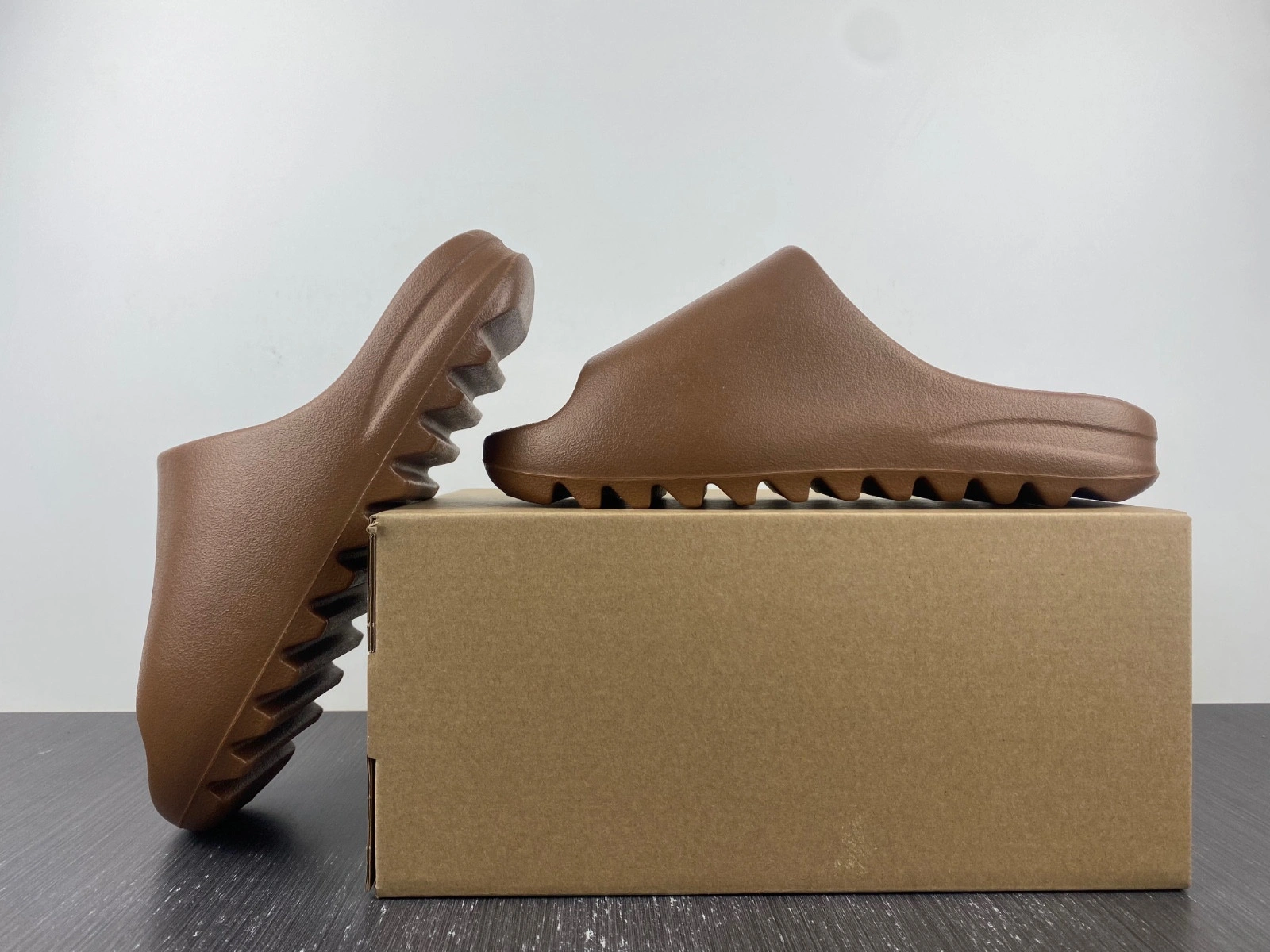 Yeezy Slides 'Flax' - Adidas - FZ5896