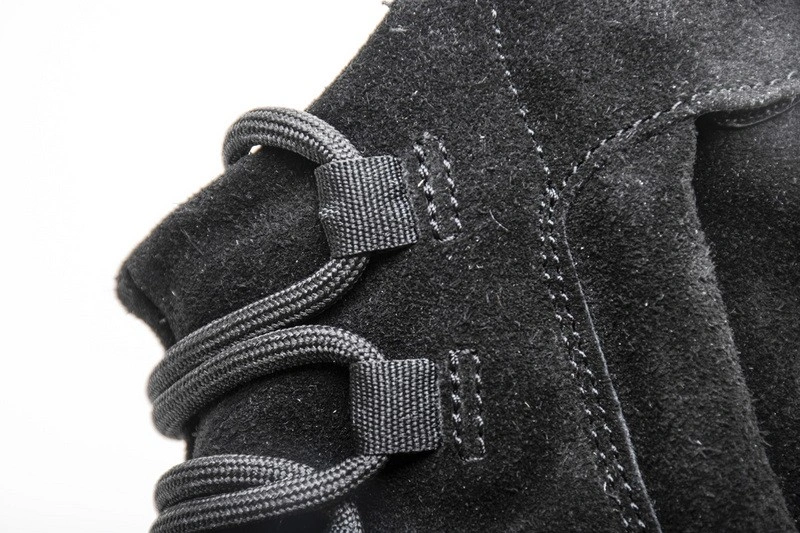 adidas  Boost 750 Triple Black  BB1839