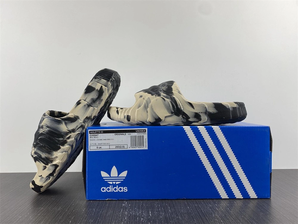 adidas Adilette 22 Slides Carbon Aluminum  GX6947