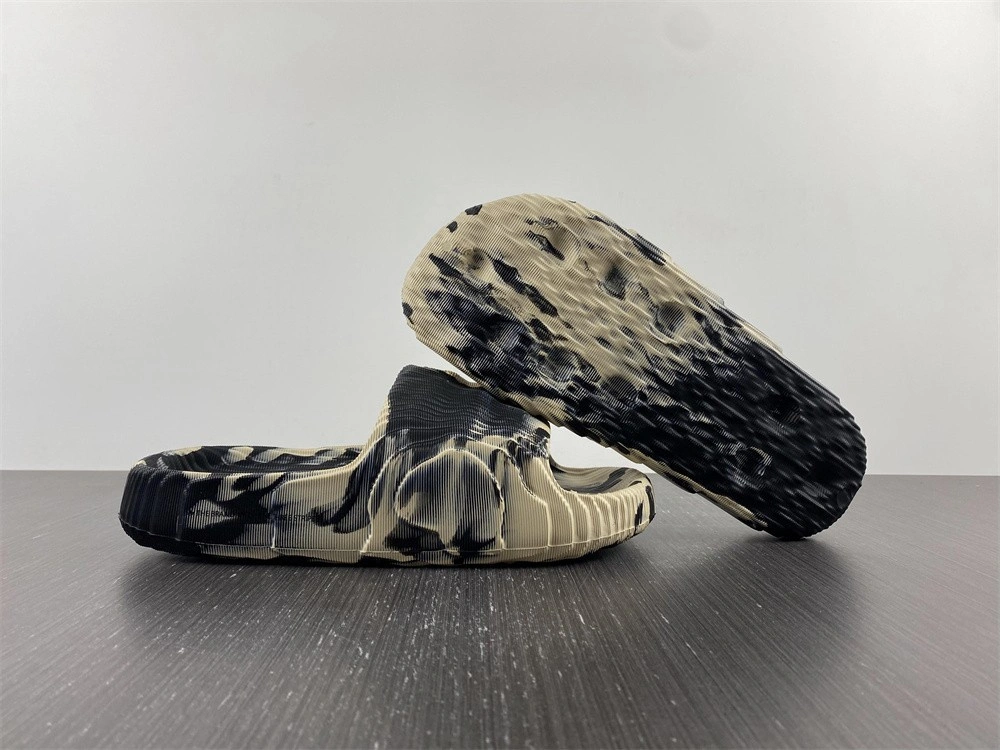adidas Adilette 22 Slides Carbon Aluminum  GX6947