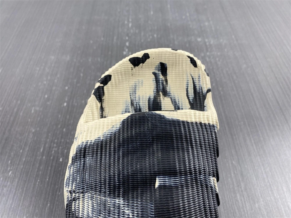 adidas Adilette 22 Slides Carbon Aluminum  GX6947